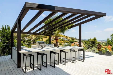 $23,500,000 | 8116 Laurel View Drive, Los Angeles, CA 90069
