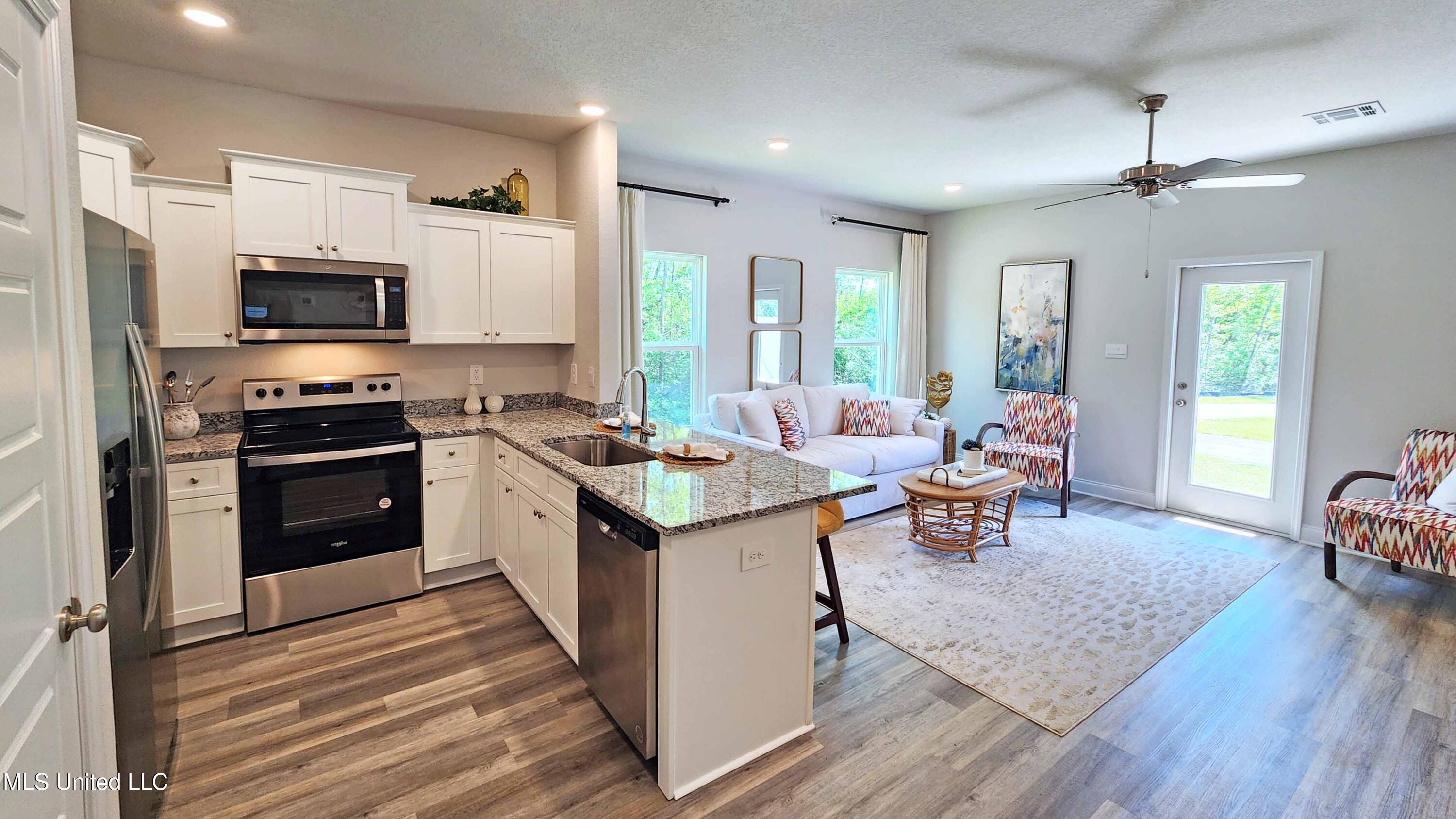 7821 Reagan Court Ocean Springs, MS 39564 - Photo 5 of 34 Kitchen