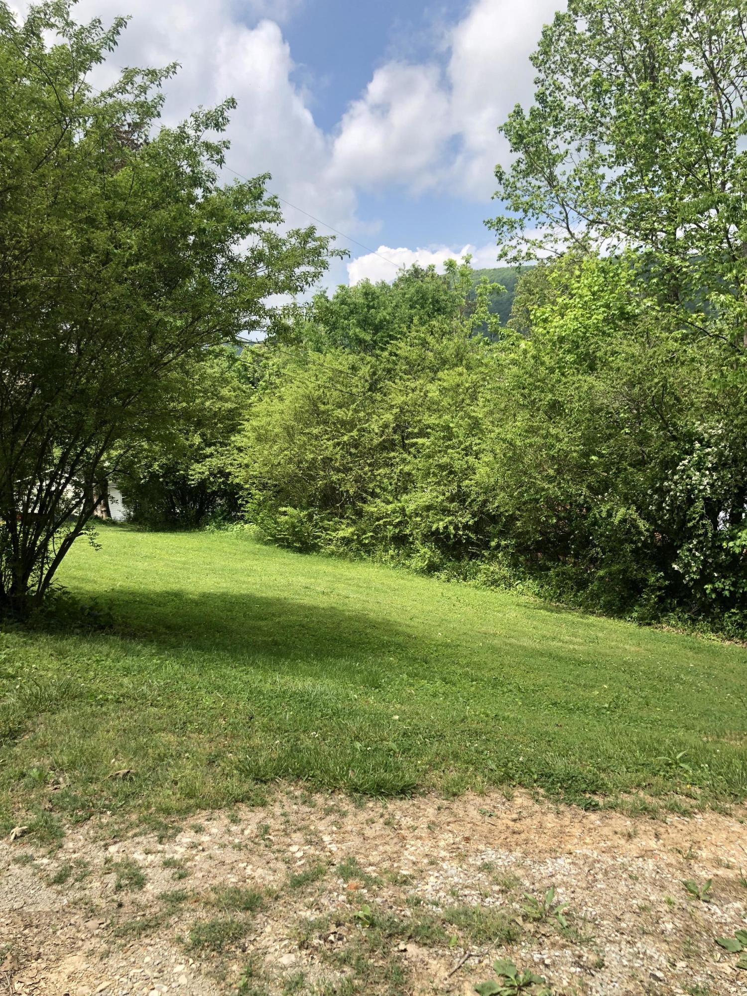 182 Old Coalfield Road Harriman, TN 37748 - Photo 17 of 20 Gallery Image 17
