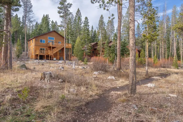 $1,895,000 | 11529 Zermatt Drive, Truckee, CA 96161