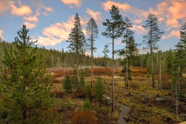 $1,995,000 | 11529 Zermatt Drive, Truckee, CA 96161