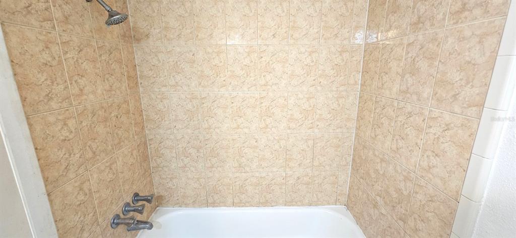 302 South Spring Garden Avenue, Unit C01 DeLand, FL 32720 - Photo 6 of 7