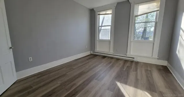 $1,200 | 570 Broad Street, Meriden, CT 06450