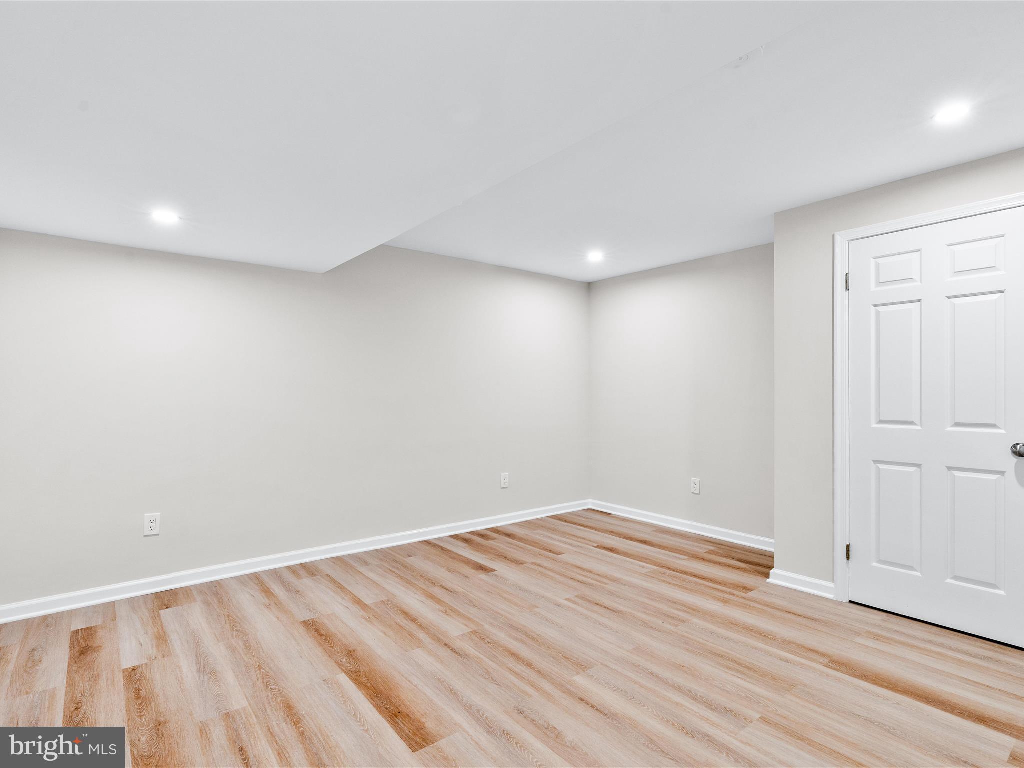 10408 Carlyn Ridge Road Damascus, MD 20872 - Photo 26 of 39 Office room with closet