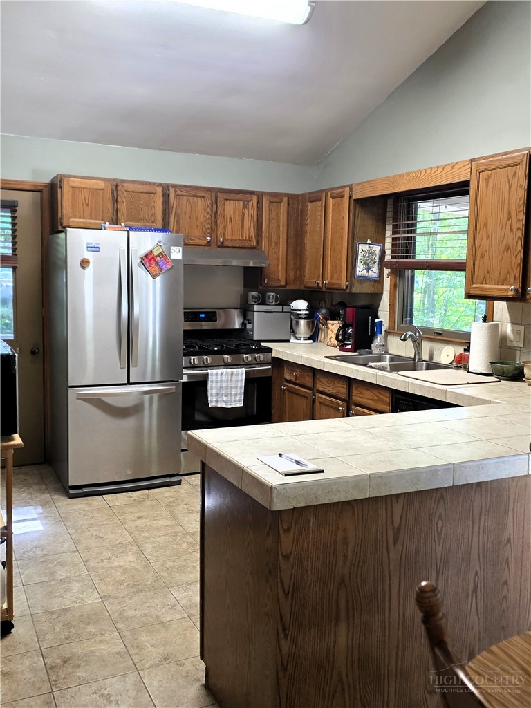 103 Pine View Road Newland, NC 28657 - Photo 7 of 18