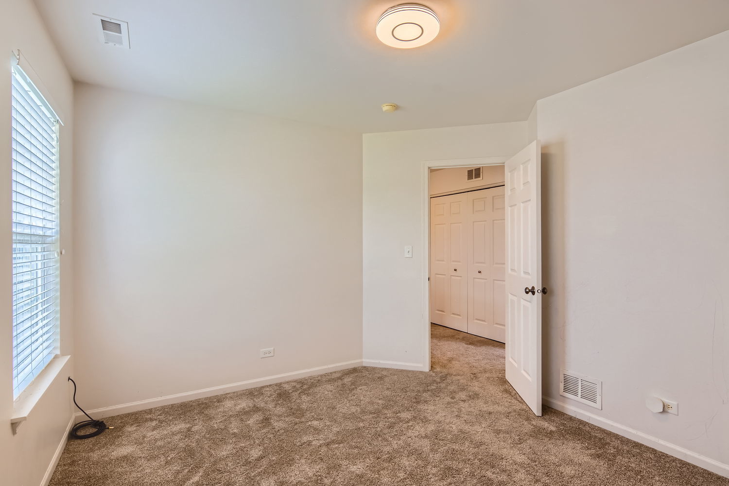 487 West Hamlin Lane Round Lake, IL 60073 - Photo 27 of 28 a view of an empty room