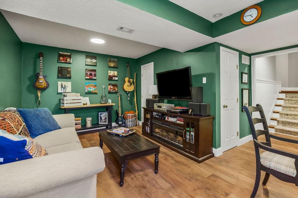 4906 Northwest Barry Road Kansas City, MO 64154 - Photo 25 of 30