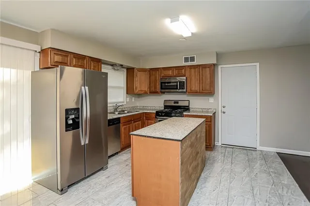 $1,870 | 7308 Maywood Avenue, Raytown, MO 64133