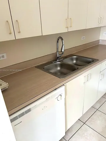 $1,730 | 3690 North 56th Avenue, Unit 937, Hollywood, FL 33021