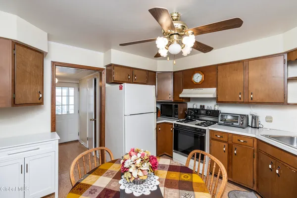 $279,900 | 22 Heatherington Street, Scotia, NY 12302