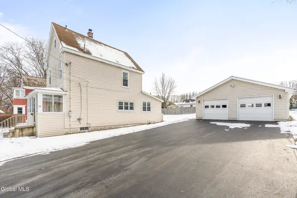$279,900 | 22 Heatherington Street, Scotia, NY 12302