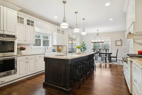 $1,398,000 | 29 Essex Lane, Lincolnshire, IL 60069