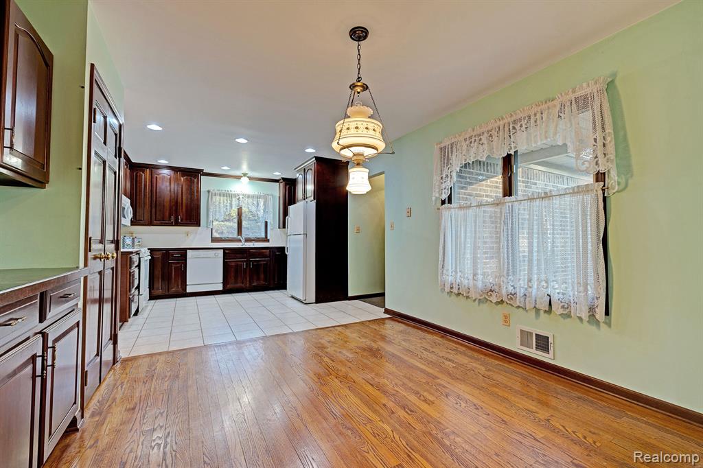 10115 County Line Road Goodrich, MI 48438 - Photo 12 of 88