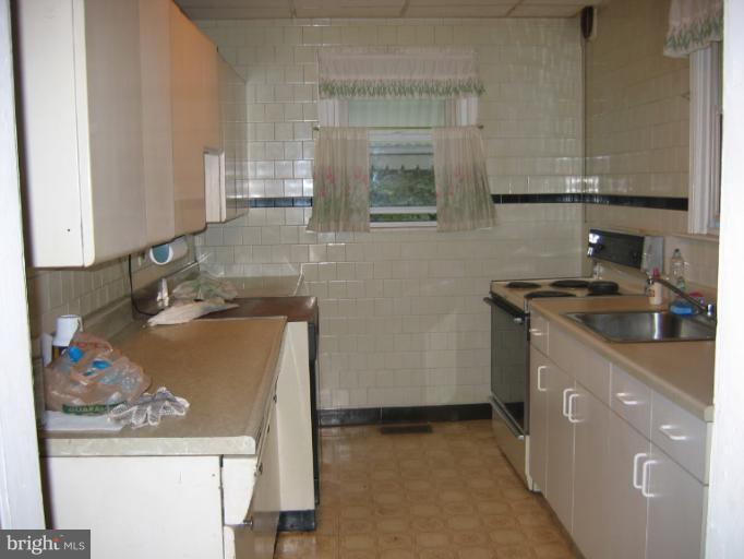 8402 Philadelphia Road Rosedale, MD 21237 - Photo 4 of 6 Kitchen