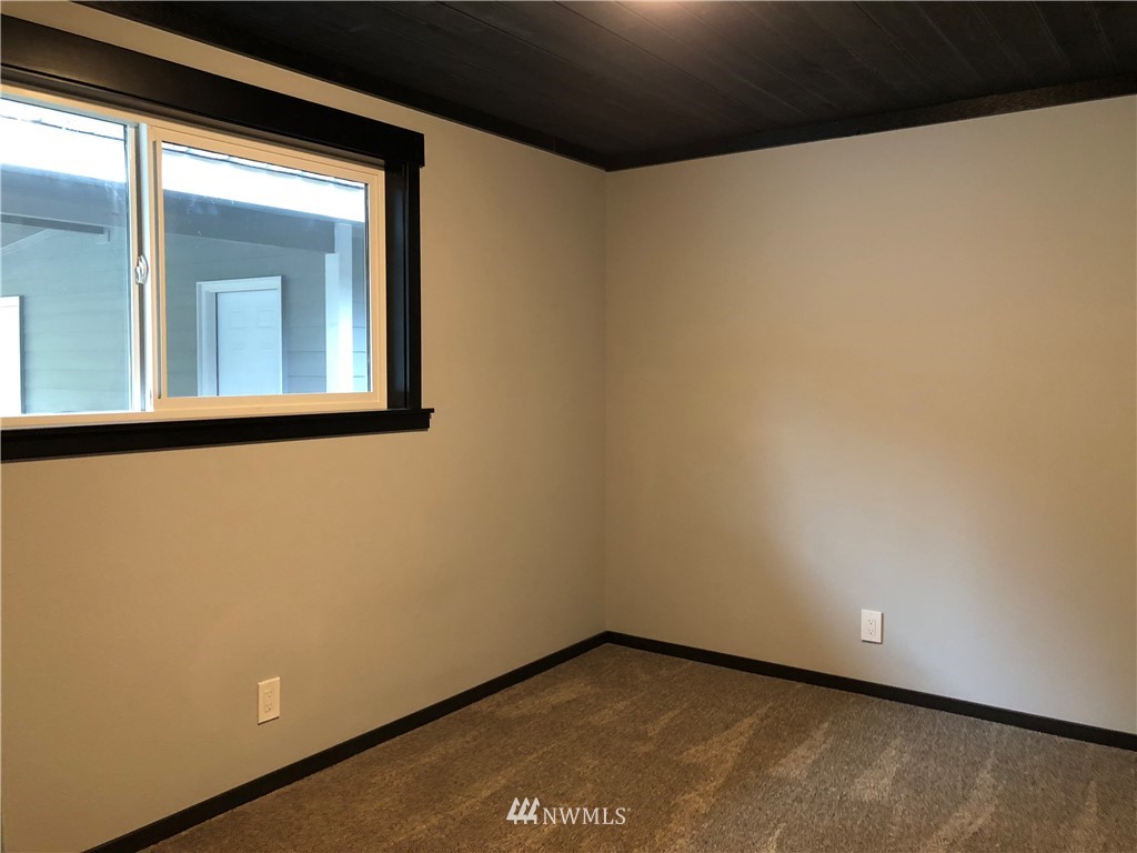 23915 North Brooks Road Orting, WA 98360 - Photo 12 of 23