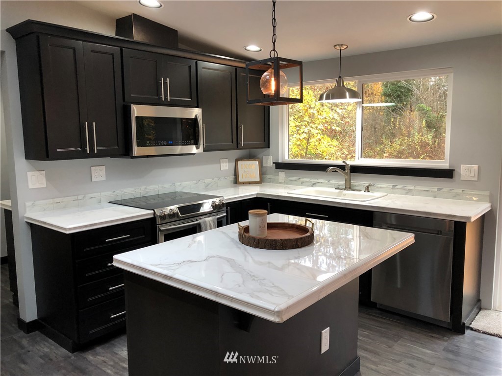 23915 North Brooks Road Orting, WA 98360 - Photo 5 of 23