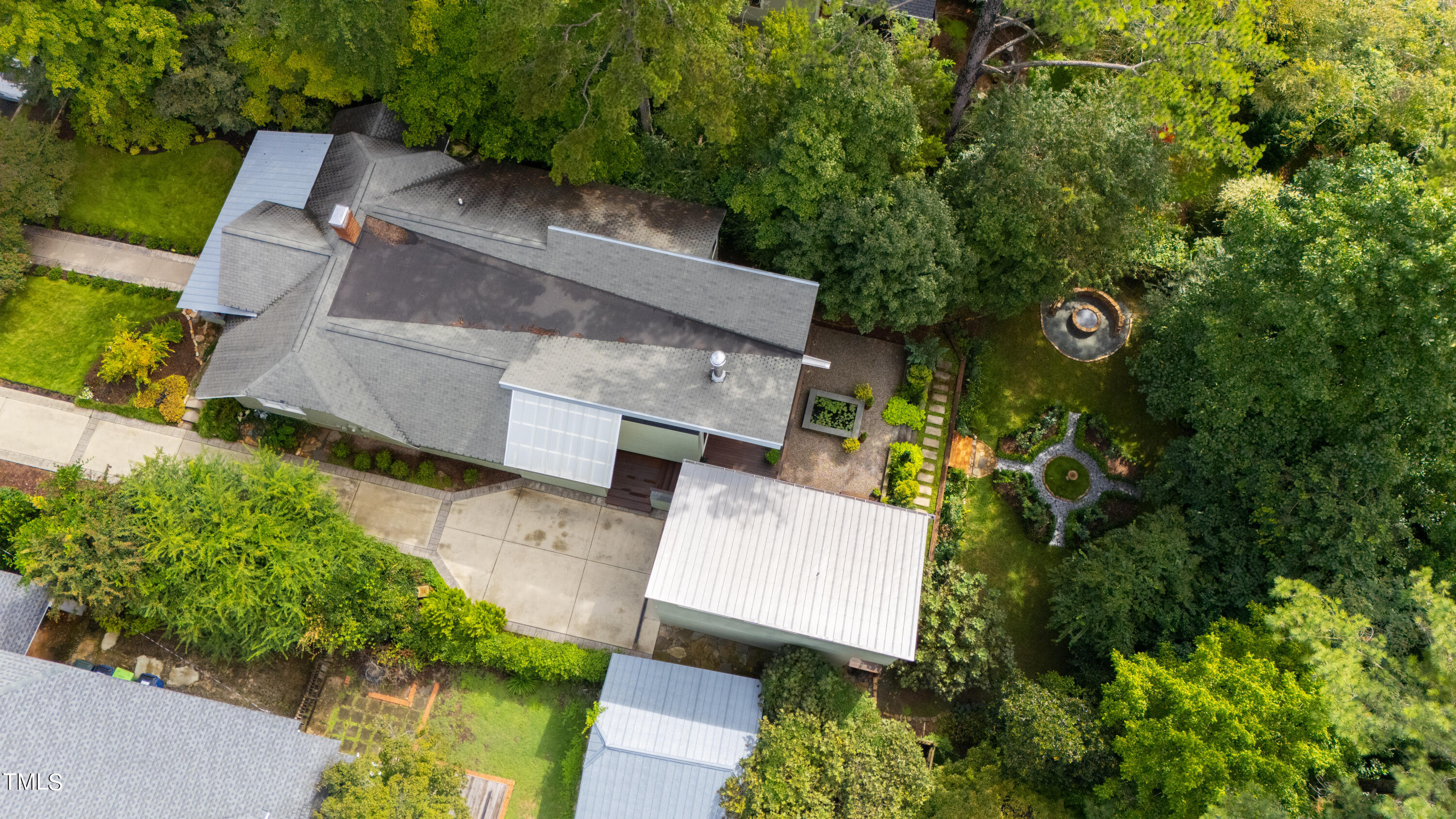 2212 The Circle Raleigh, NC 27608 - Photo 83 of 88 Drone
