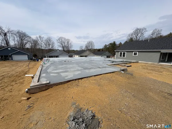 $325,000 | 7 Nahaco Hill Lane, Eastford, CT 06242