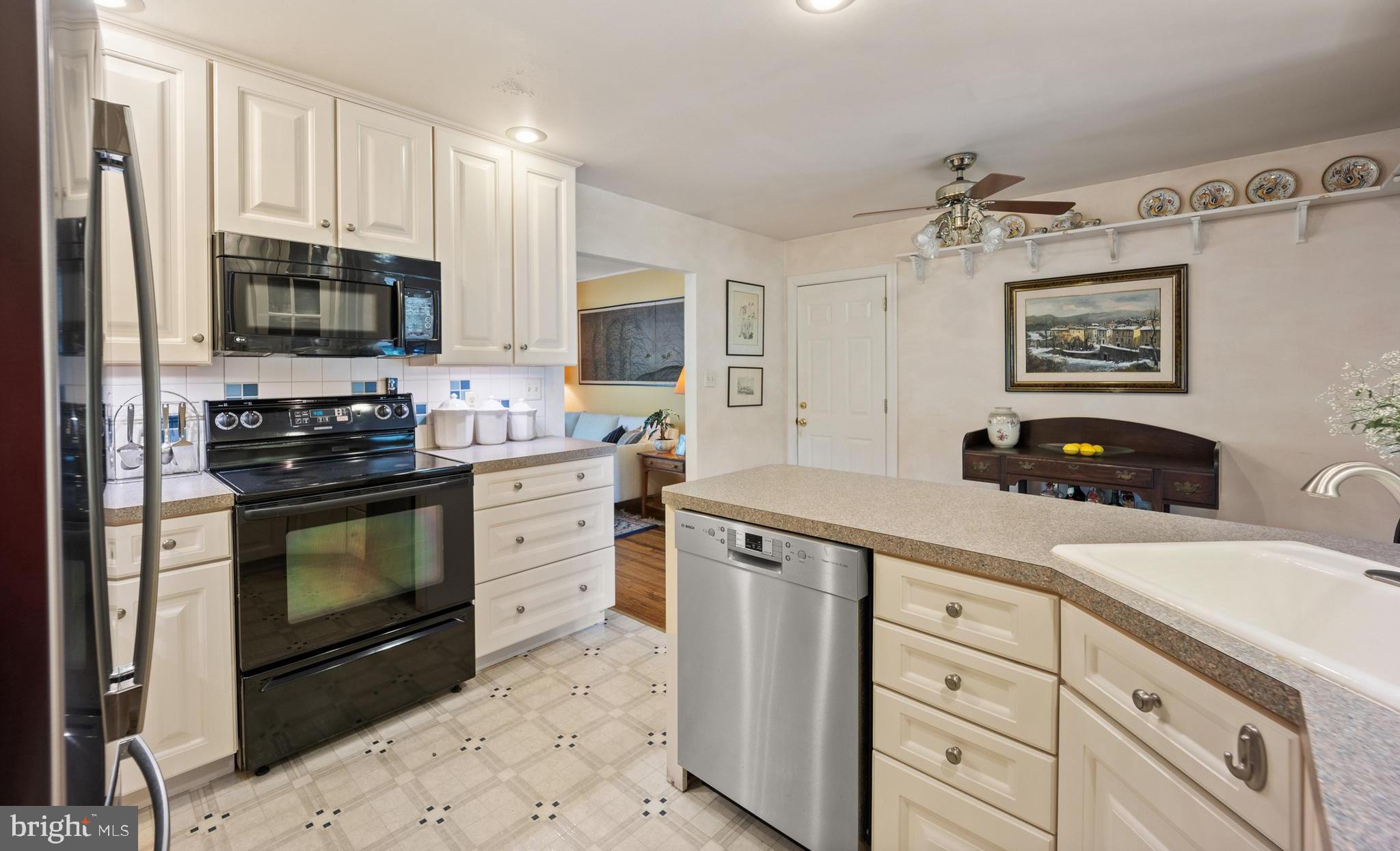 52 Prizer Road Phoenixville, PA 19460 - Photo 12 of 36 Electric Range and Bosch Dishwasher