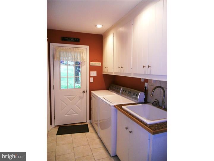 917 Brookside Road Pottstown, PA 19464 - Photo 12 of 25 Gallery Image 12