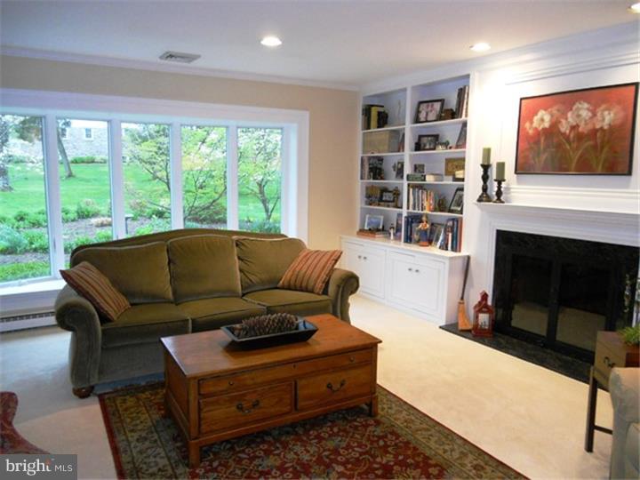 917 Brookside Road Pottstown, PA 19464 - Photo 6 of 25 Gallery Image 6