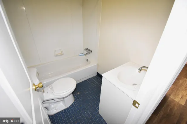 $250,000 | 521 York Street, Burlington, NJ 08016