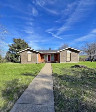 $2,000 | 201 Lester Street, Burleson, TX 76028