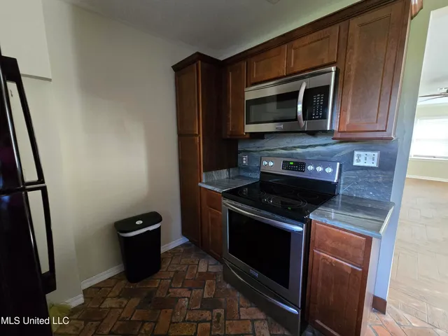 $1,400 | 38 37th Street, Gulfport, MS 39507