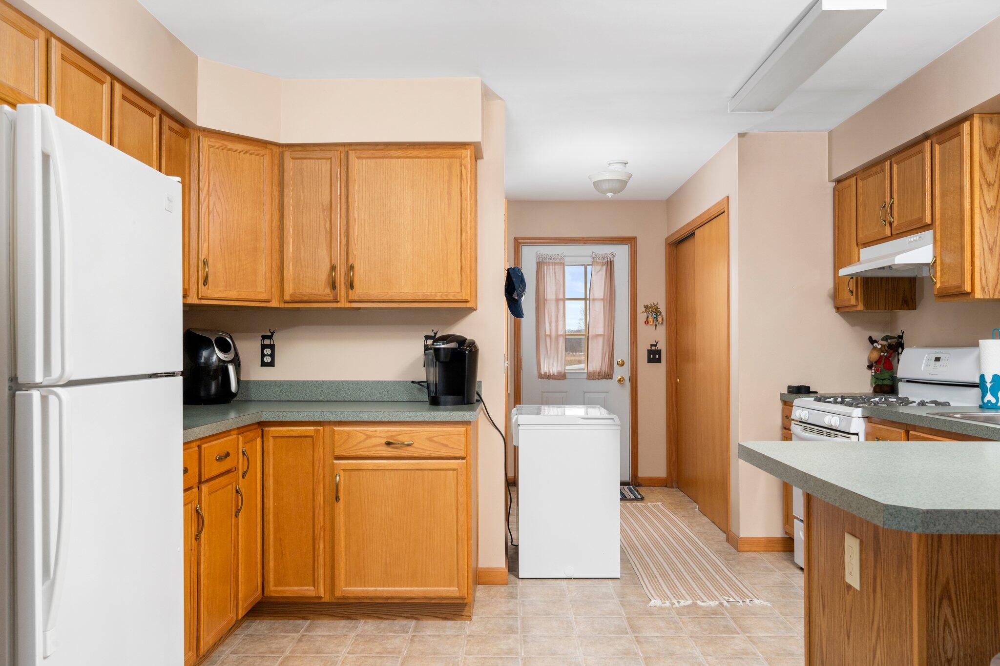 5450 Agren Road Lewiston, MI 49756 - Photo 4 of 49 Gallery Image 4
