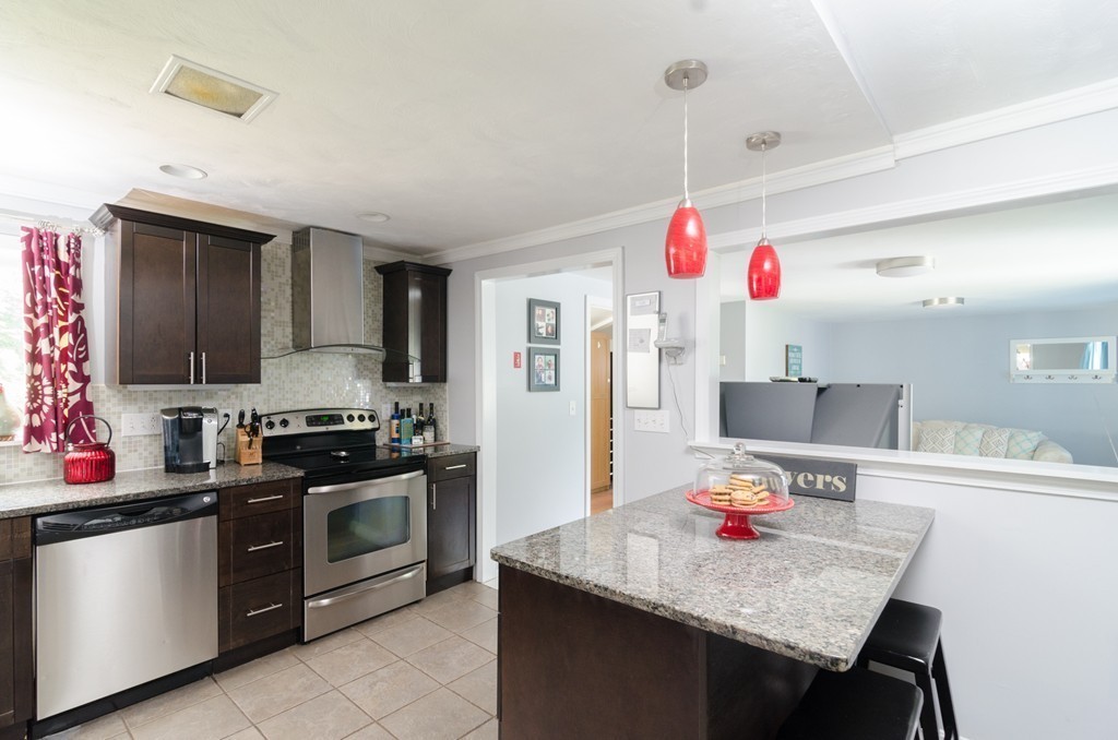 30 Alida Road Braintree, MA 02184 - Photo 8 of 30 Gallery Image 8