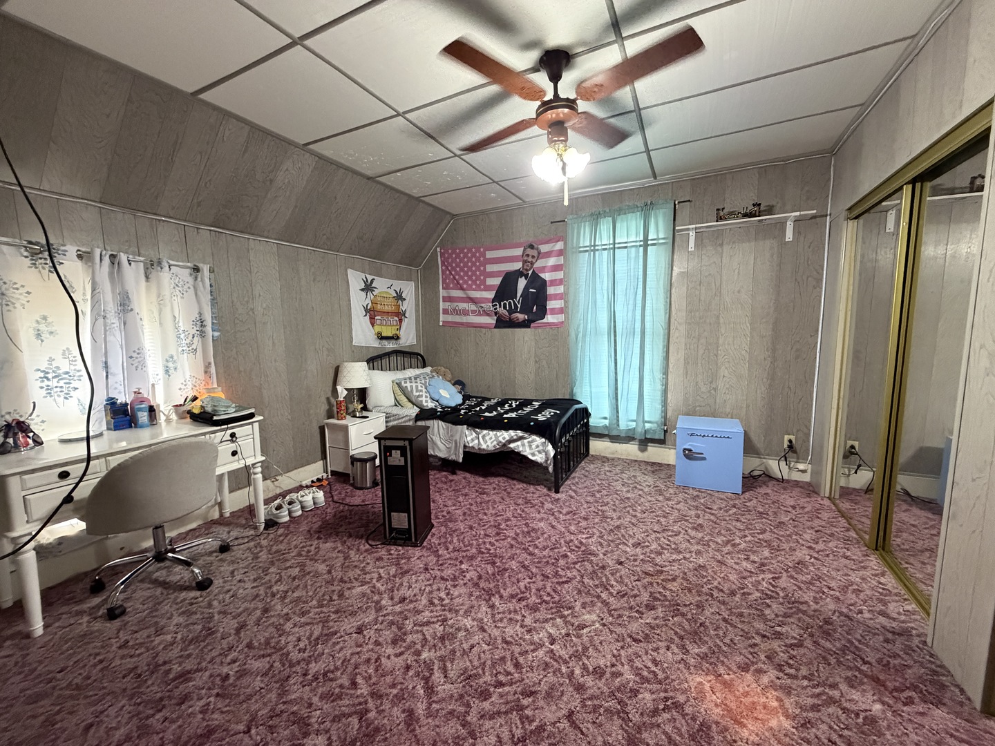 405 East Seminary Avenue Hoopeston, IL 60942 - Photo 23 of 38 a living room with furniture and a window