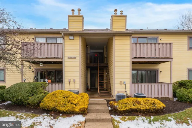 $2,100 | 207 Stockton Court, North Wales, PA 19454