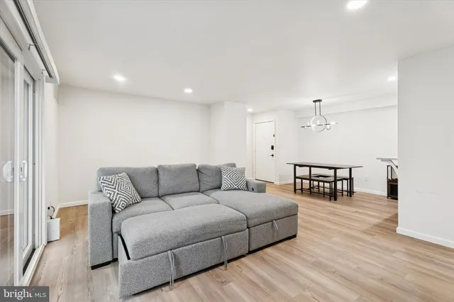 $2,100 | 207 Stockton Court, North Wales, PA 19454