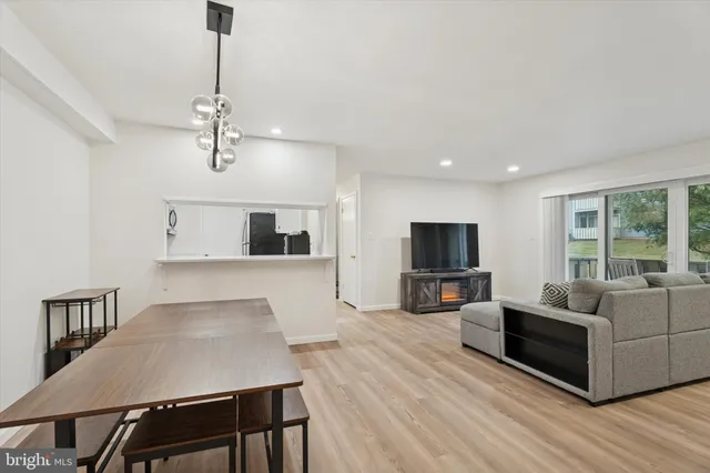 $2,100 | 207 Stockton Court, North Wales, PA 19454