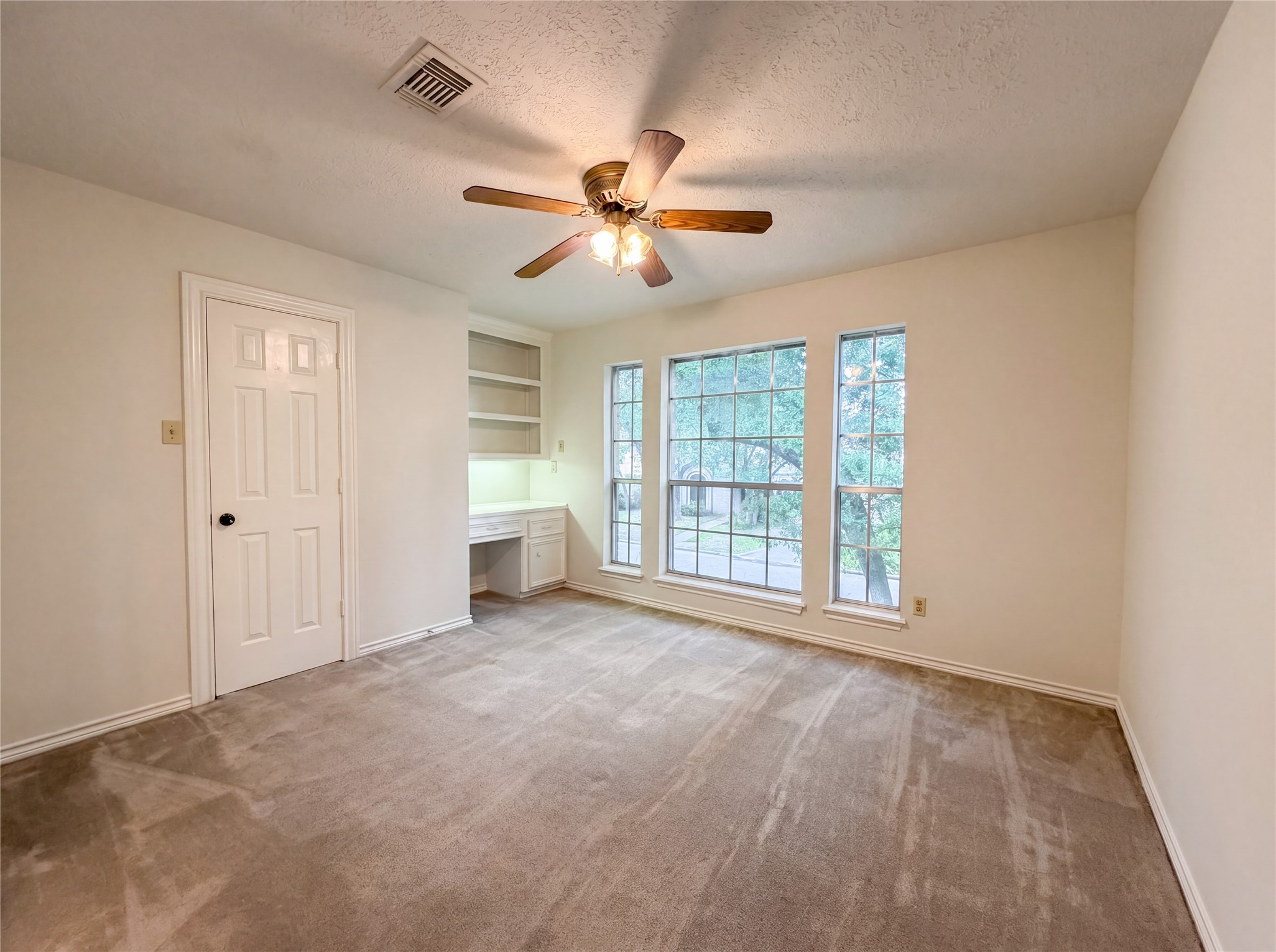 6902 Fawncliff Drive Houston, TX 77069 - Photo 4 of 26