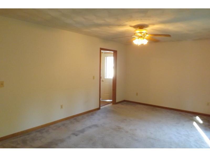 1442 Franklin Road Jay, ME 04239 - Photo 10 of 22 Living Room.