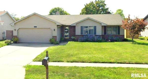 $250,000 | 425 Dewberry Trail, Chatham, IL 62629