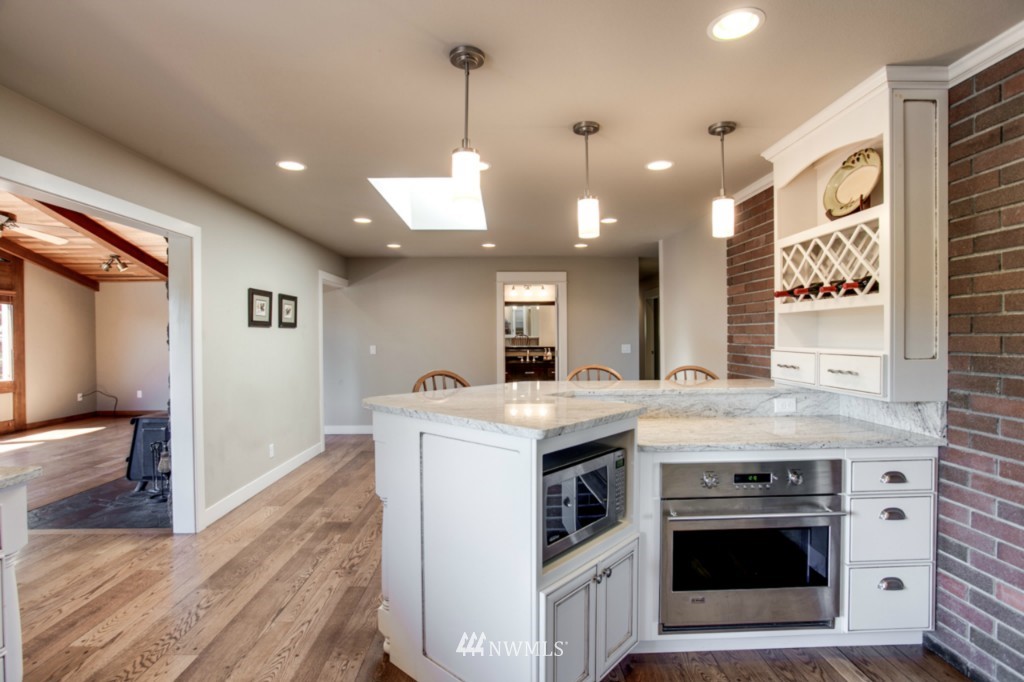 1409 Red Apple Road Wenatchee, WA 98801 - Photo 5 of 15 Gallery Image 5