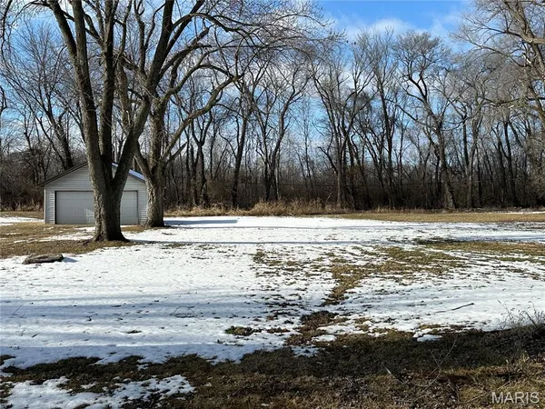 $7,500 | 69 South 49th Street, East St. Louis, IL 62207