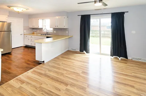 $204,900 | 408 Kennedy Drive, Mount Vernon, IN 47620