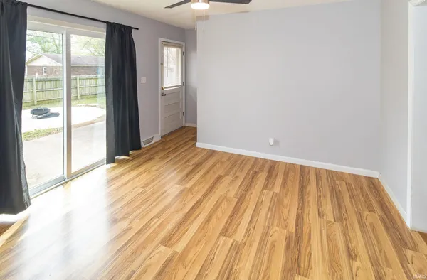 $204,900 | 408 Kennedy Drive, Mount Vernon, IN 47620