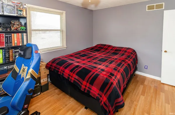 $204,900 | 408 Kennedy Drive, Mount Vernon, IN 47620