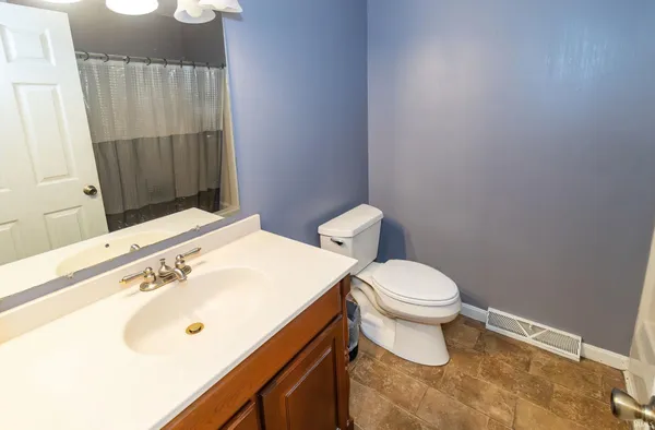 $204,900 | 408 Kennedy Drive, Mount Vernon, IN 47620