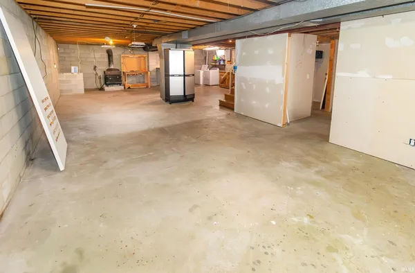 $204,900 | 408 Kennedy Drive, Mount Vernon, IN 47620