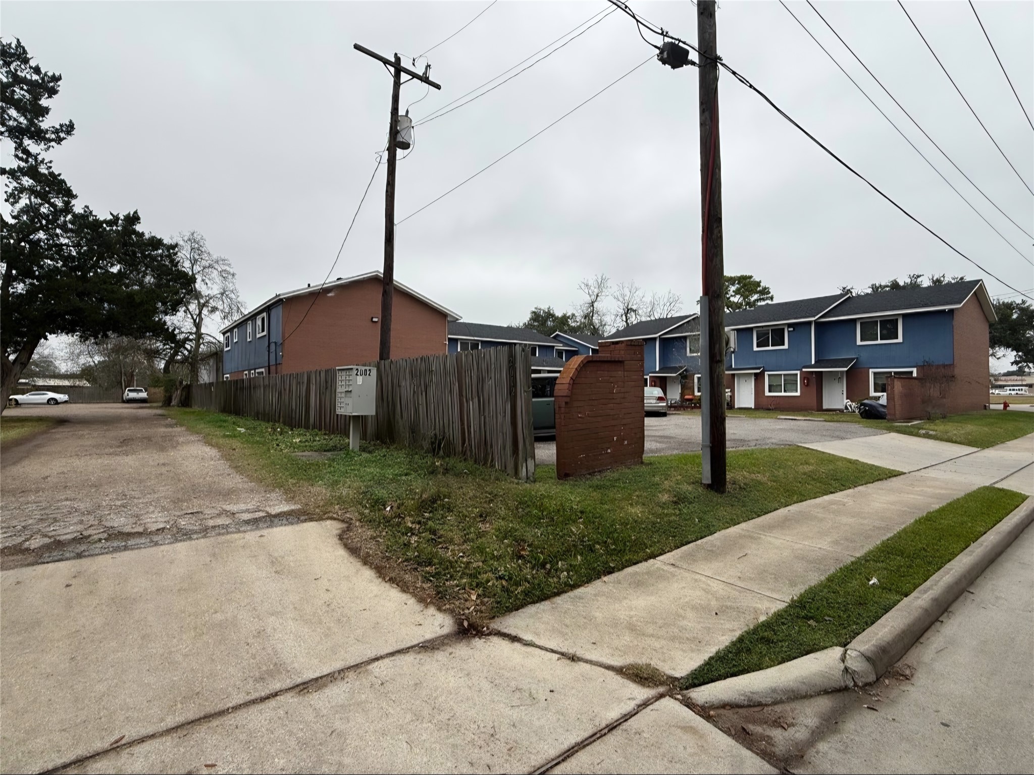 1904 Mustang Road Alvin, TX 77511 - Photo 5 of 10 a view of a house with a yard