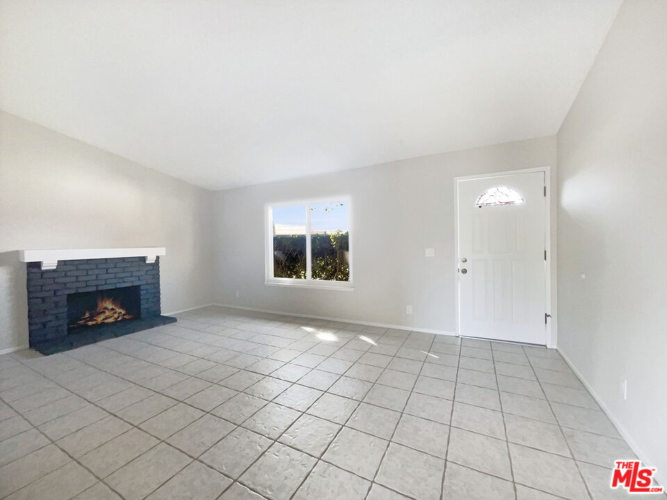 14490 East Rutger Circle Moorpark, CA 93021 - Photo 3 of 20 Gallery Image 3