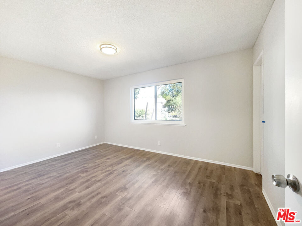 14490 East Rutger Circle Moorpark, CA 93021 - Photo 5 of 20 Gallery Image 5