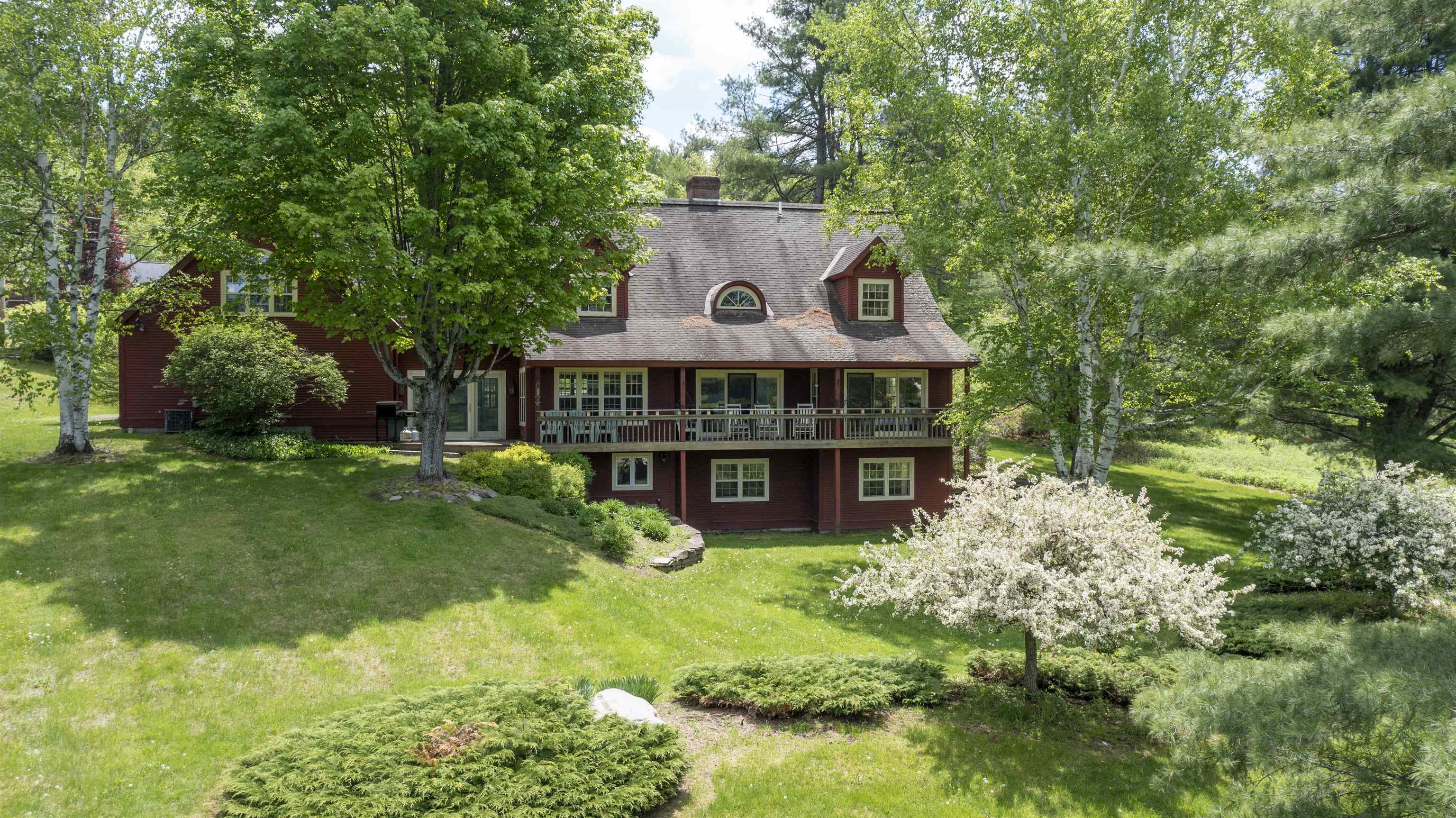 193 Chester Arthur Road Hartford, VT 05059 - Photo 7 of 34