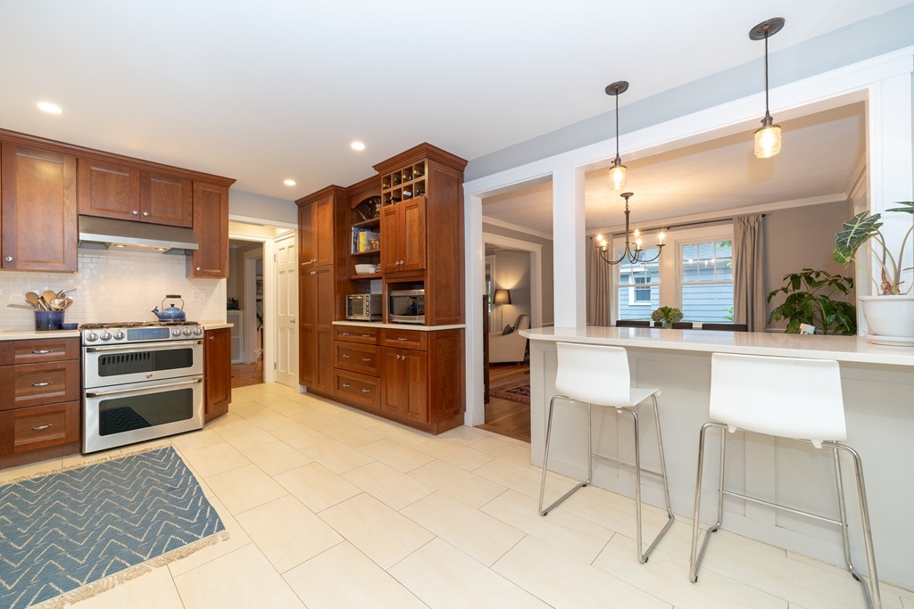 159 Warwick Road Melrose, MA 02176 - Photo 11 of 30 Gallery Image 11