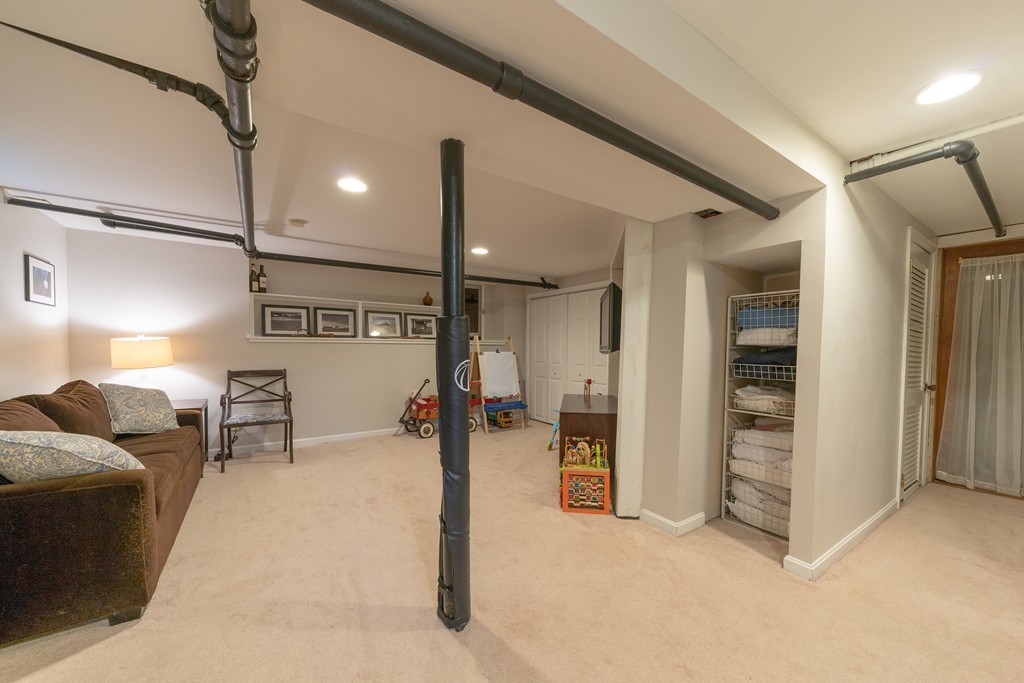 159 Warwick Road Melrose, MA 02176 - Photo 22 of 30 Gallery Image 22